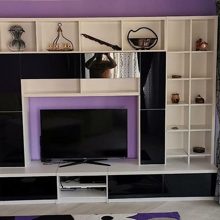 Luxury Apartment With Two Bedrooms And Large Living Room, 100 Square Meters, City Center Oradea Εξωτερικό φωτογραφία